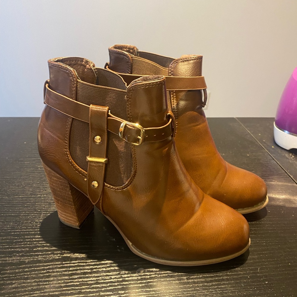 Buckle me up booties